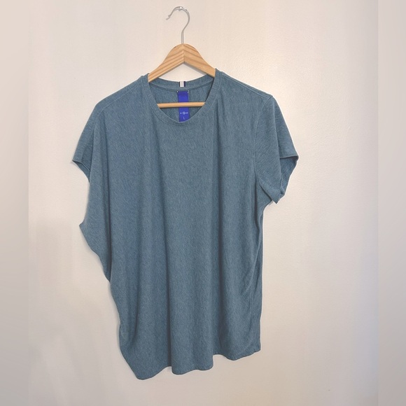 Kit and Ace asymmetrical top Size L - Picture 1 of 8